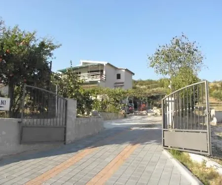 Apartment Studio Katica Skradin